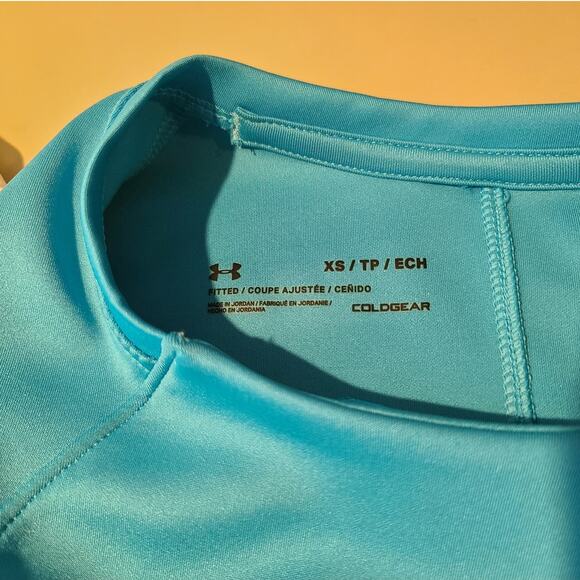 Under Armour ColdGear blue long sleeve shirt with thumbholes - XS - Picture 3 of 5